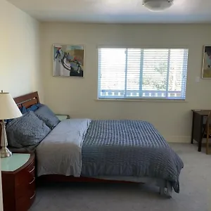 Spacious And Bright Queen Bed With Private Bathroom Richmond